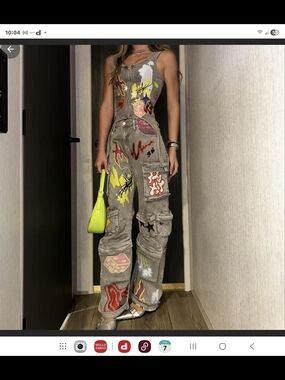 AKIRA Gray Patchwork Cargo Crop Top And Pants Set W/ Multicolor Graphic Accents